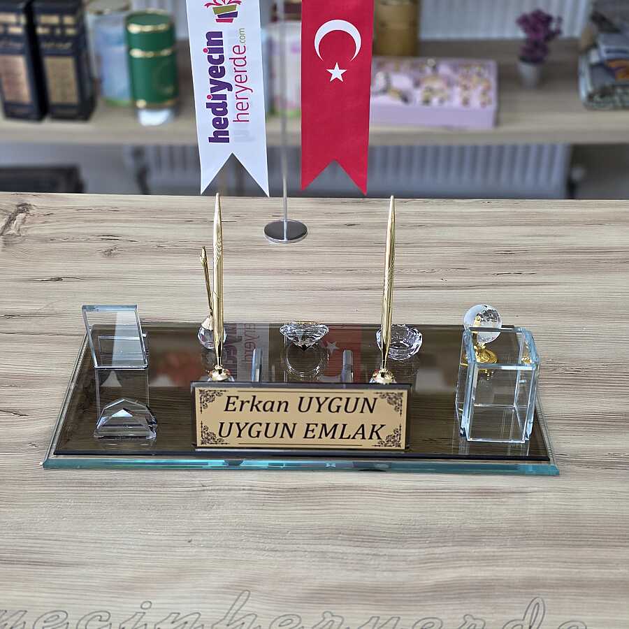 Kişiye Özel Kristal Masa İsimliği Seti – Saatli ve Çift Kalemli - 1